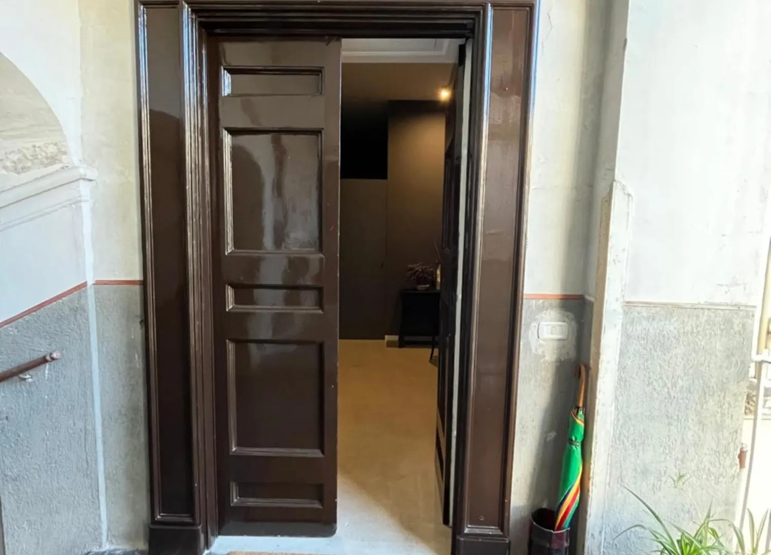 Concrete Apartment Museo Naples