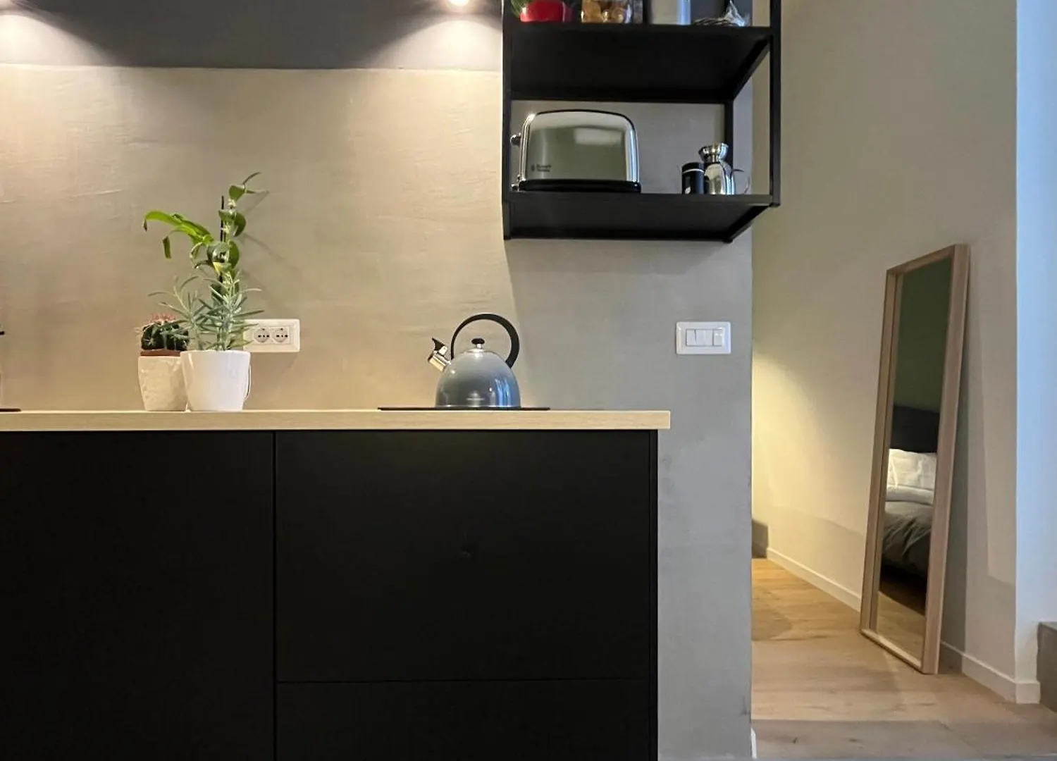 Concrete Apartment Museo Naples
