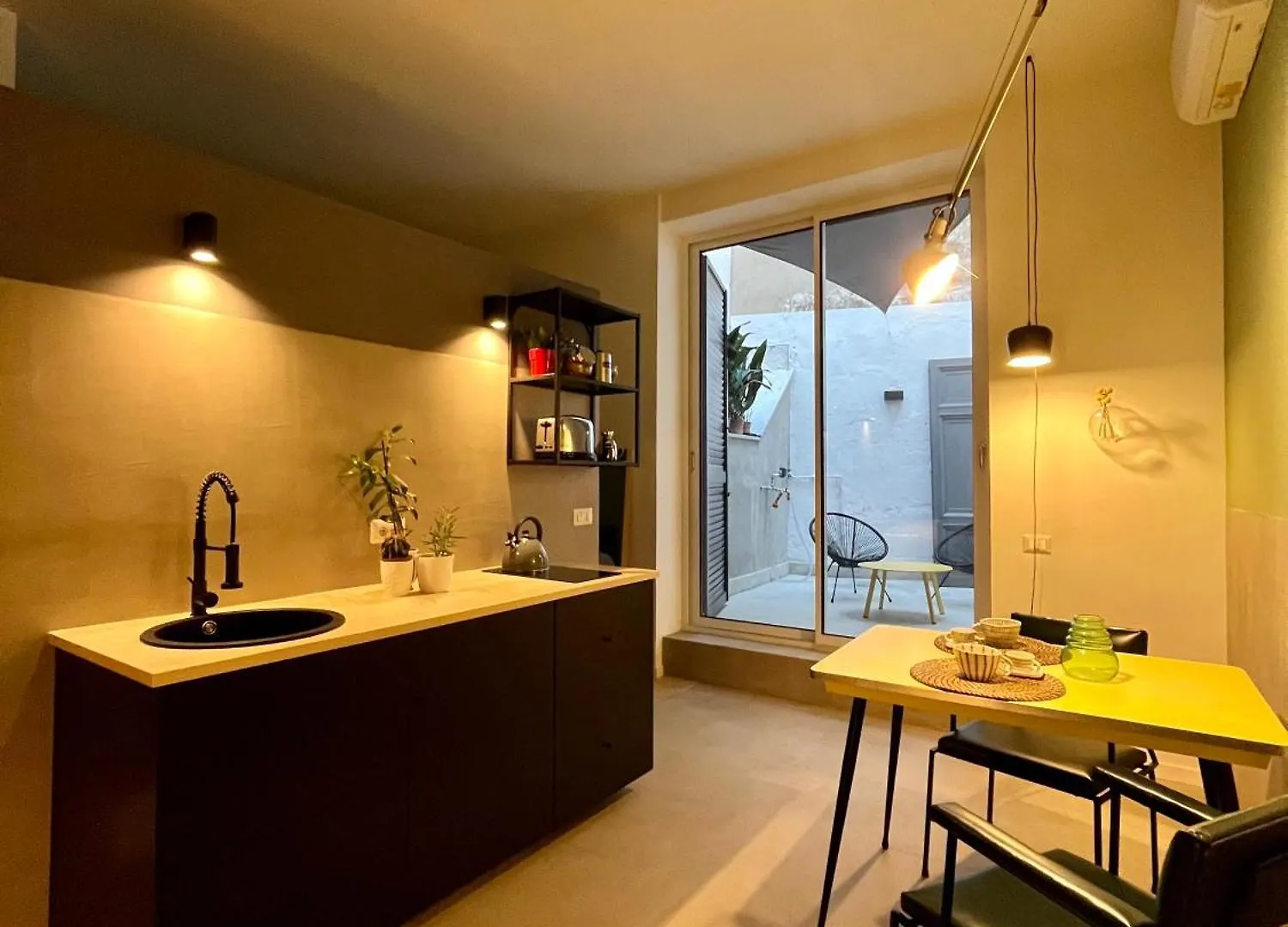 Concrete Apartment Museo Naples 0*,  Italy