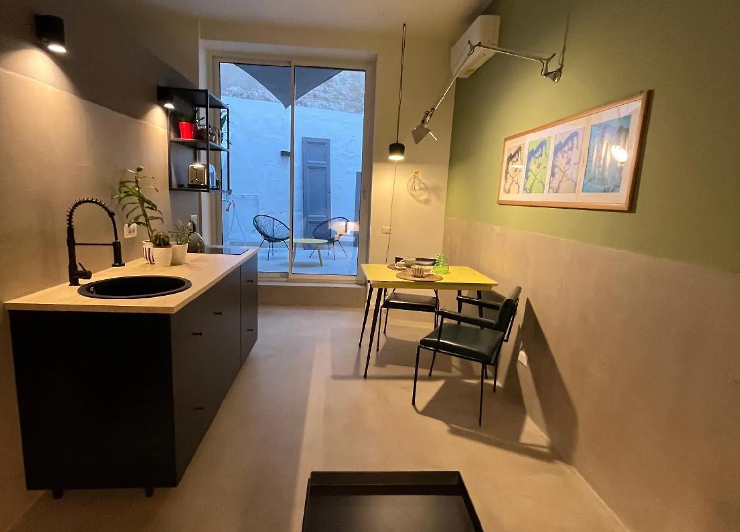 Concrete Apartment Museo Nápoles